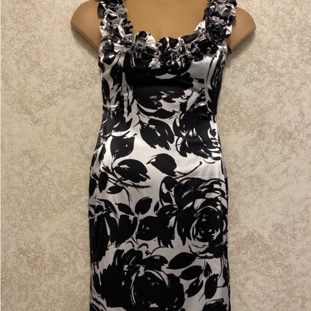 White House Black Market Black and White Floral Midi Dress